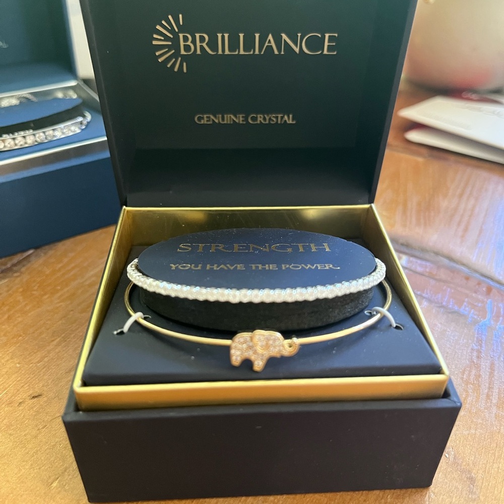 Silver Genuine Crystal Strength Elephant Bracelet